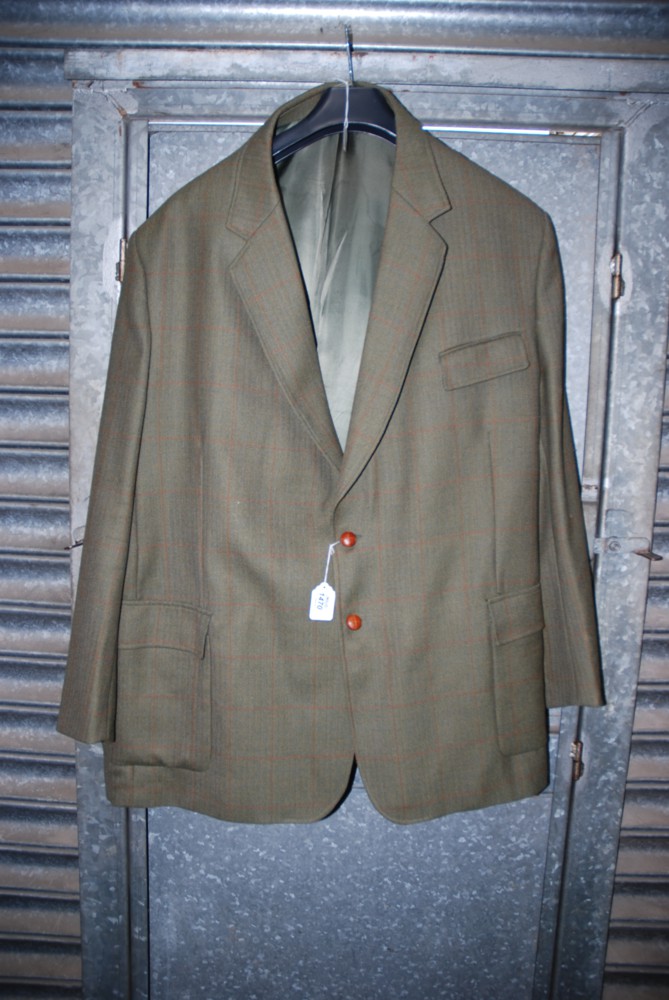 An E.J. Kelland Gents Jacket.   Size  XL