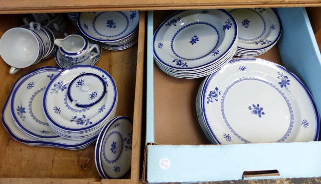 Two boxes of Spode Gloucester Blue tea and dinnerware