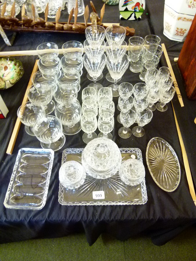 Quantity of vintage glassware including 6 sets of glasses.