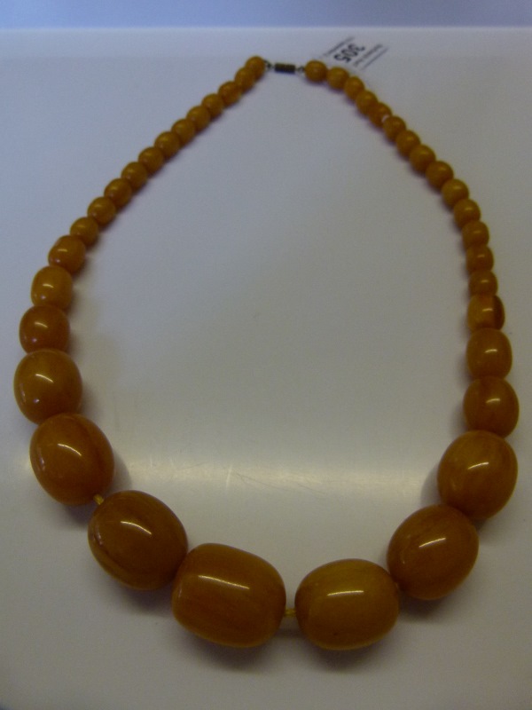 Vintage Bakelite butterscotch amber necklace