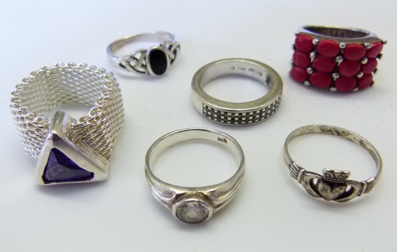 Six mixed stone silver rings