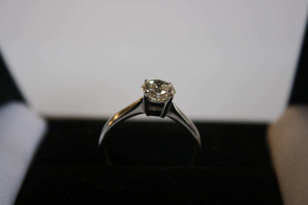 18ct WHITE GOLD "FIRE ROSE" SOLITAIRE RING - beautiful 0.75ct diamond solitaire ring with - Image 2 of 4