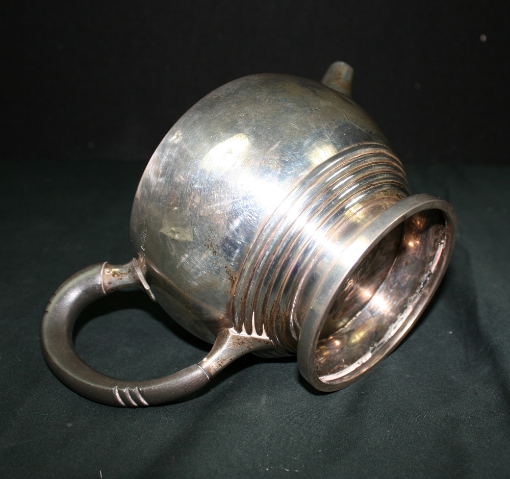 WALKER AND HALL - A sterling silver teapot by Walker and Hall, with ebony handle. Teapot is - Image 4 of 5