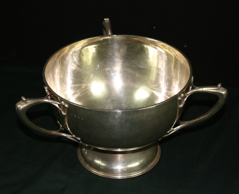 LAWSON AND CO - A stunning Art Nouveau style silver 3 handled loving cup or punch bowl by Lawson and - Image 3 of 5