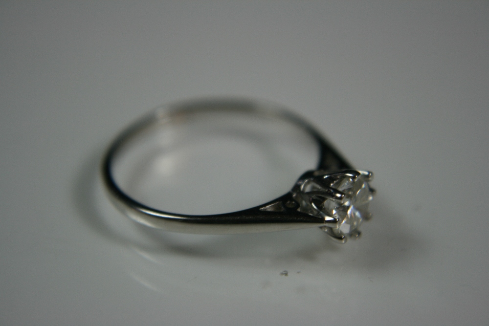 PLATINUM & DIAMOND SOLITAIRE RING - attractive 0.5ct diamond solitaire ring of approximately 0.5 - Image 2 of 6