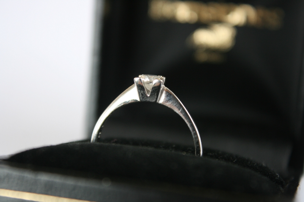 PLATINUM & DIAMOND SOLITAIRE RING - attractive 0.5ct diamond solitaire ring of approximately 0.5 - Image 6 of 6