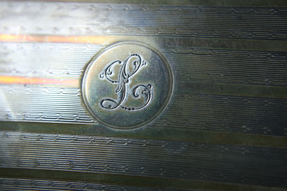 TRINKET BOX - A silver trinket box fully hallmarked, though the hallmarks are very worn. Initial 'L' - Image 2 of 4