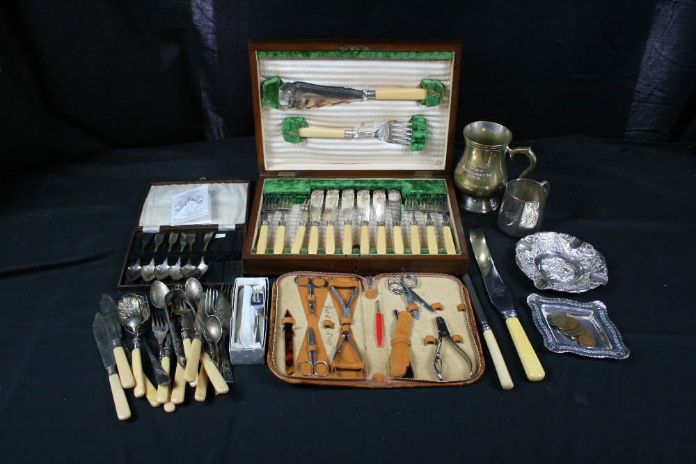 SILVER & PLATE - mixed lot of silver and plated items to include a case of six Dublin silver