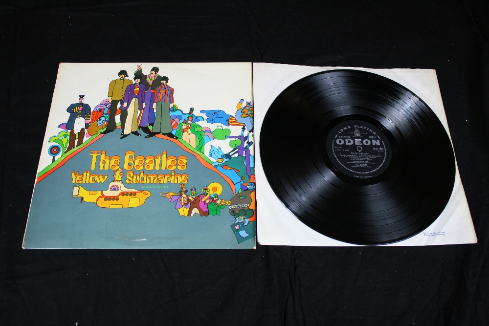 BEATLES YELLOW SUBMARINE EXPORT ALBUM - Original UK export pressing (PCS 7070) on the black Odeon