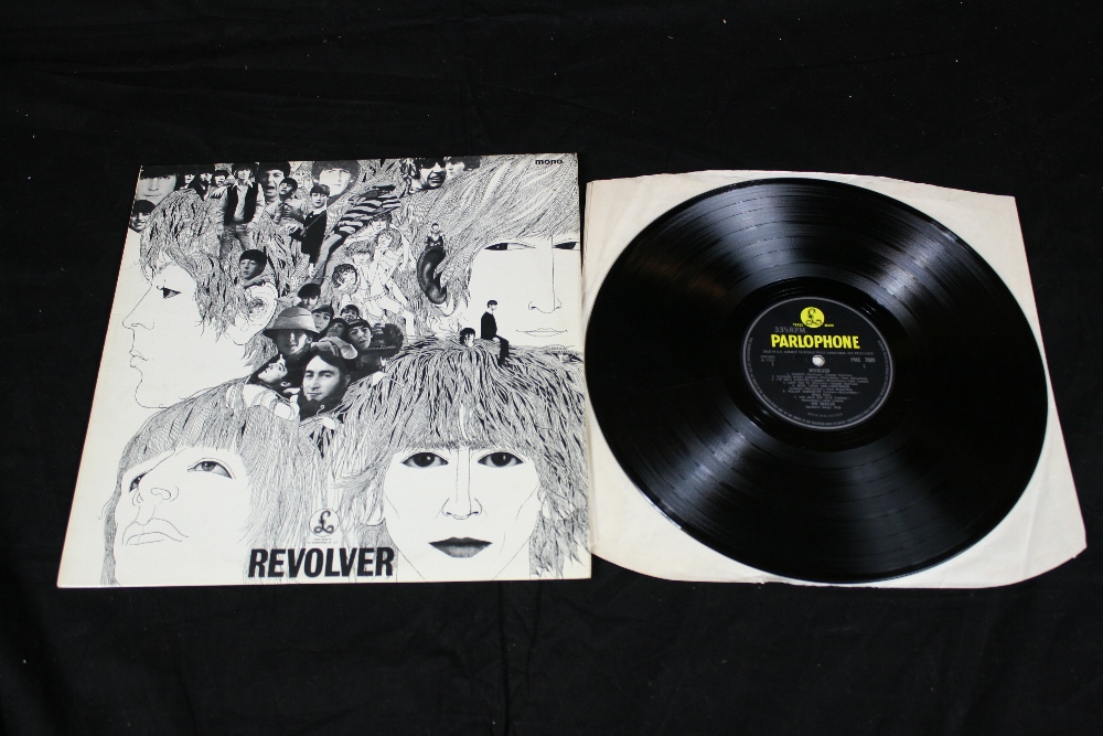 REVOLVER - original mono first pressing (PMC 7009) with withdrawn remix 11 of Beatles "Tomorrow