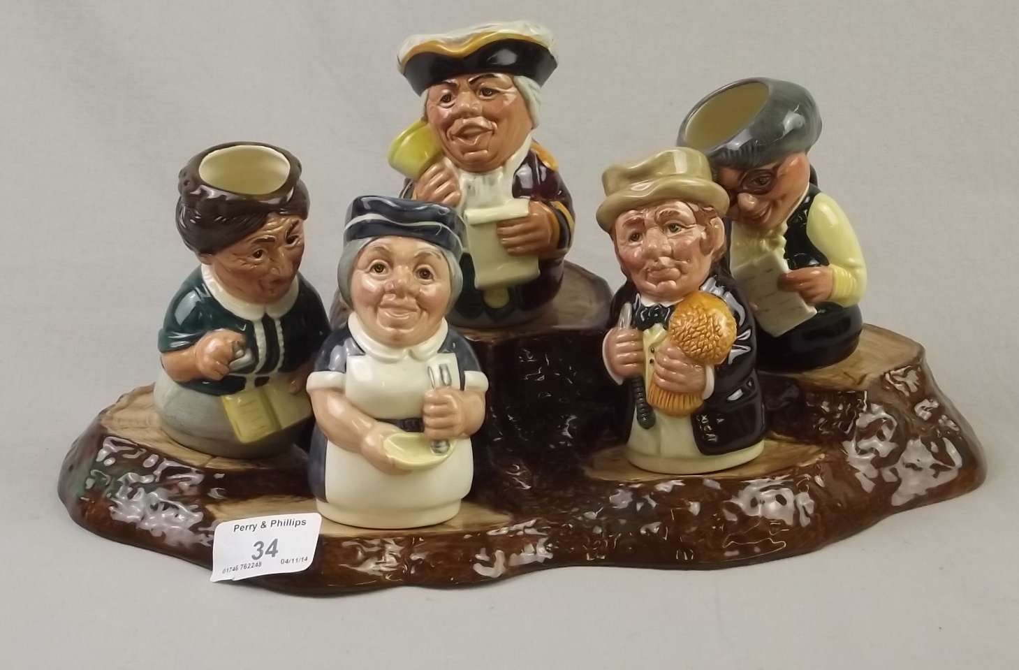 Beswick Figurine Stand and 5 Doultonville Collection Figures : The Librarian, The Farmer, The Town