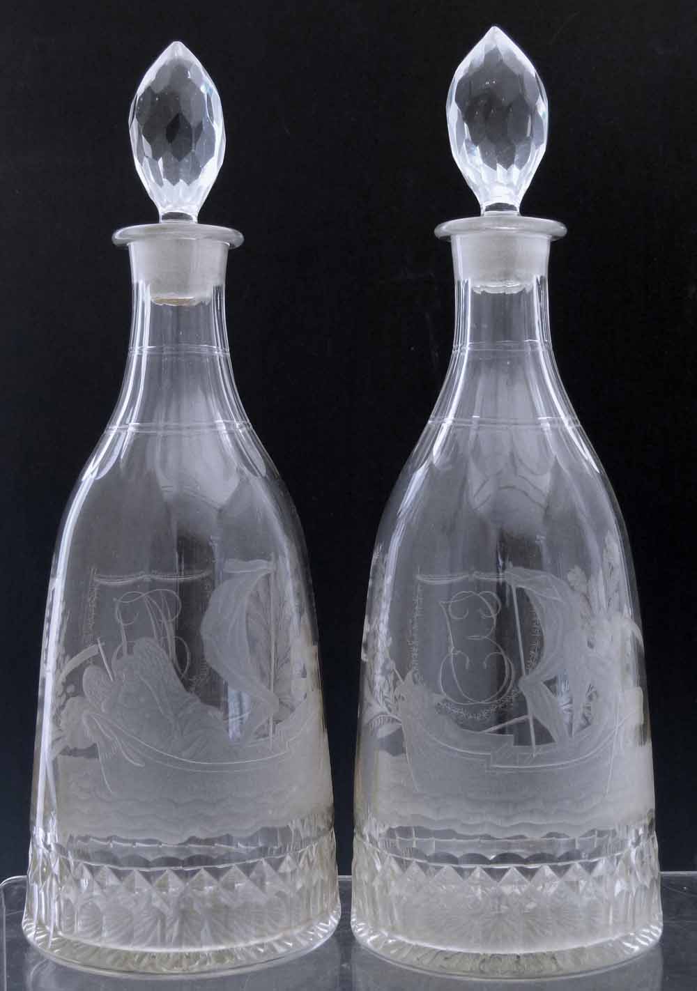 Pair of mallet shaped decanters, early 19th century, engraved with classical  allegorical scenes - Image 2 of 8