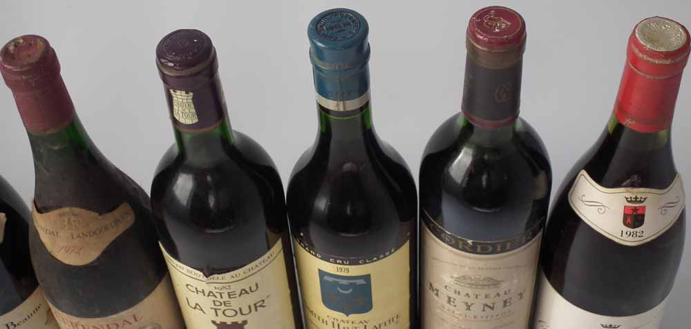 Ten bottles of wine  to include St Emilion 1981, Macon 1983, Marcilly 1981, Hospices de Beaune 1981, - Image 5 of 6