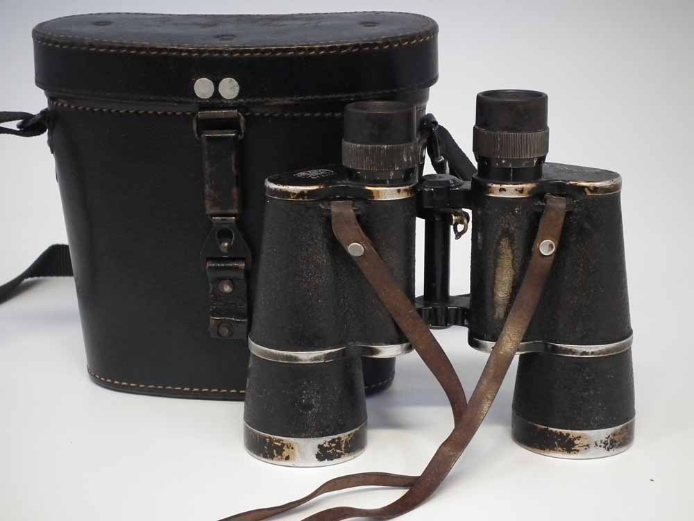 Pair of German WW2 Carl Zeiss DF 7x50 Third Reich Binoculars   stamped with the with a Luftwaffe - Image 6 of 12