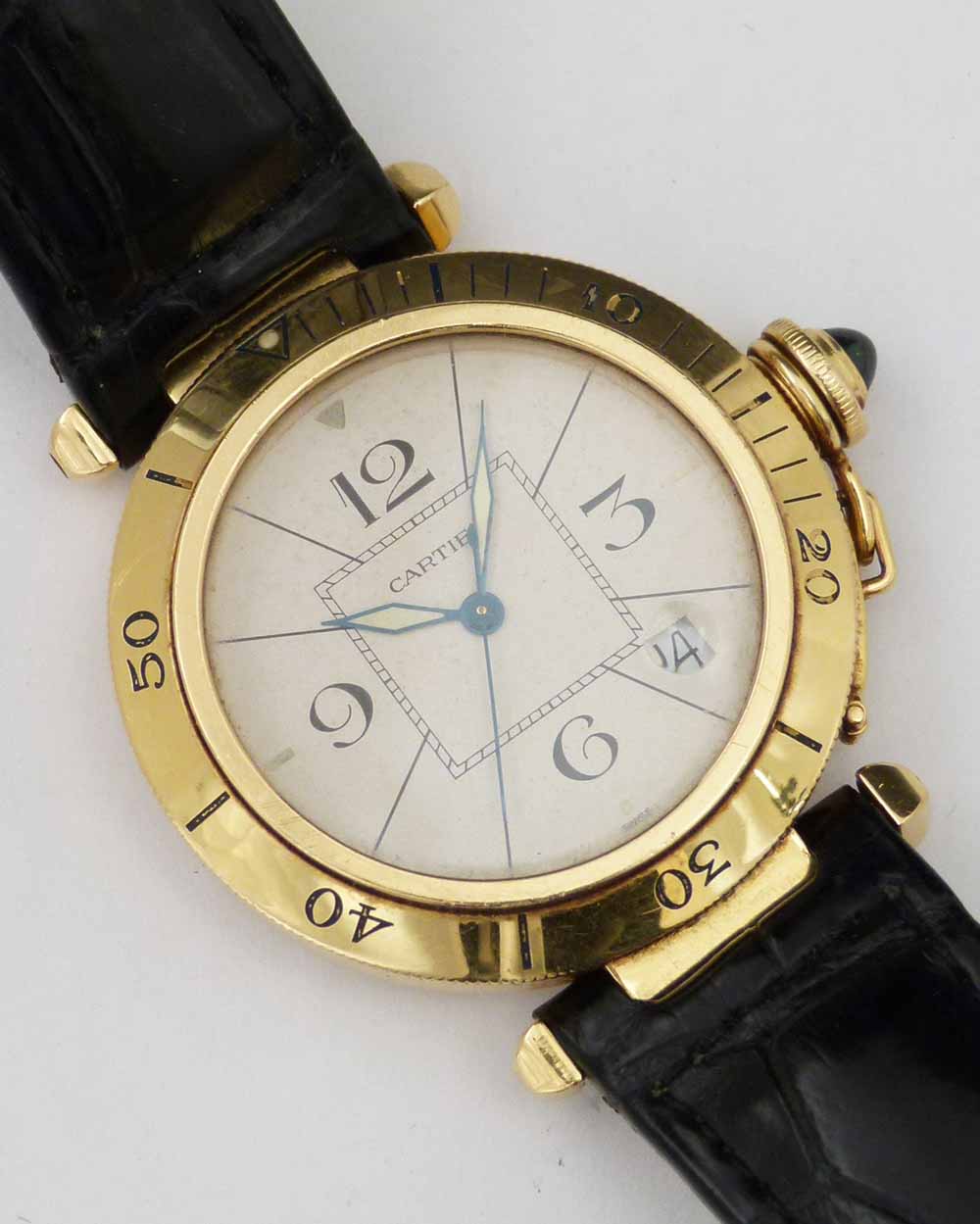 18K gold Pasha de Cartier large size man`s wristwatch, numbered 1987 0951 820903, circular dial,