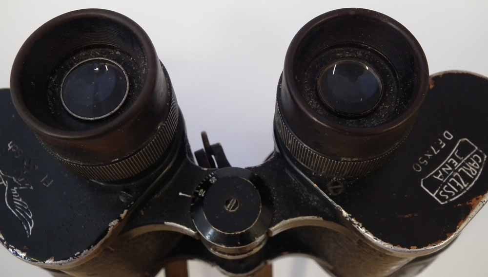 Pair of German WW2 Carl Zeiss DF 7x50 Third Reich Binoculars   stamped with the with a Luftwaffe - Image 3 of 12