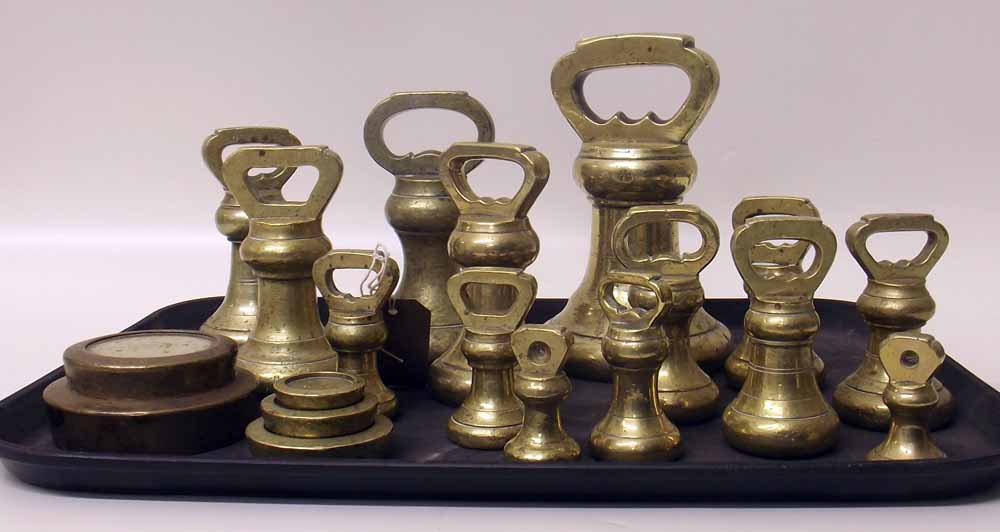 Collection of brass weights (19). Condition report: see terms and conditions.