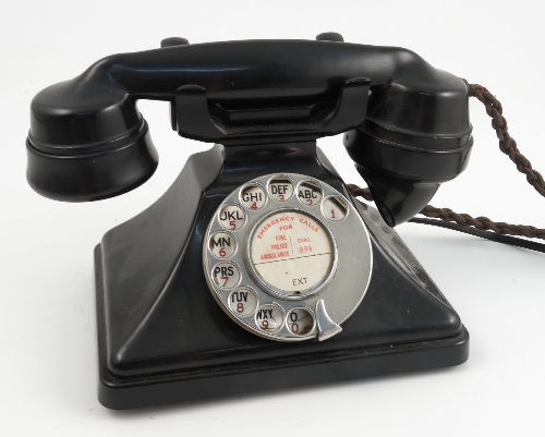 A 1930/40's bakelite telephone, GPO 200 series, model number 162