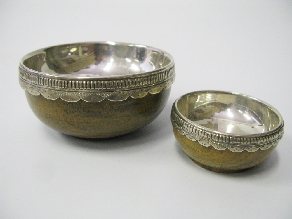 A Pair of Graduated Silver Mounted Wooden Mazer Style Bowls, 11.5cm & 7.3cm, London 1918, John