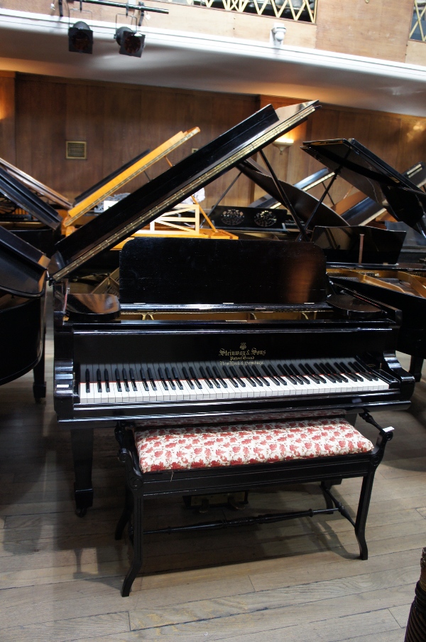 Bechstein (c1901) 
A 6ft 8in grand piano in a rosewood case.  This piano has been completely