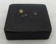 Chinese papier mache two division snuff box