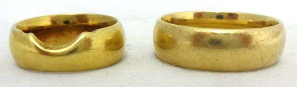 Two gold wedding bands (9ct gold 8g, 18ct gold 9g)