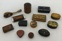 Small collection of snuff boxes including papier mache etc (13)