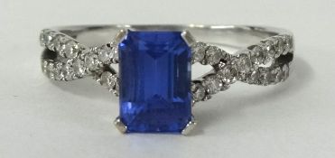 18ct diamond and tanzanite ring, size R