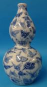 Chinese blue and white double gourd butterfly vase, 23cm
