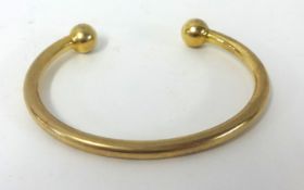 9ct gold `slave` bangle, 32g