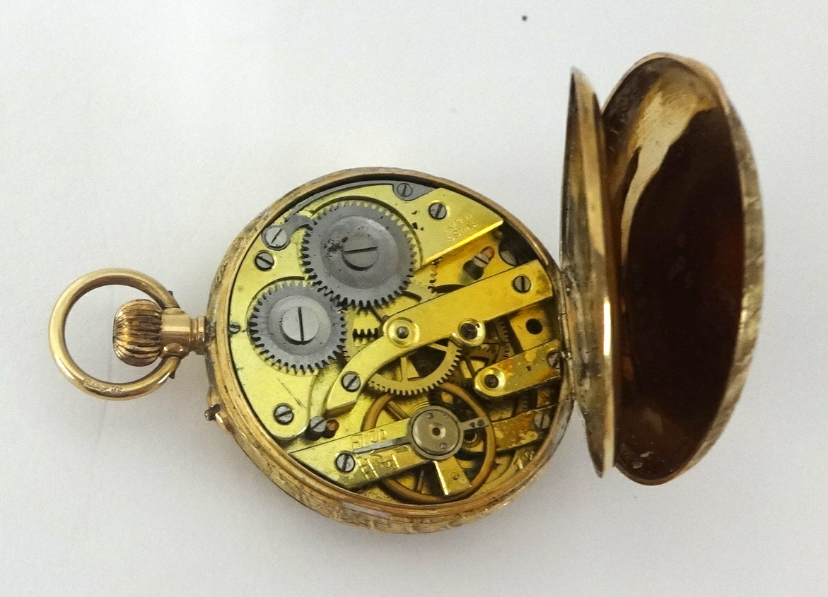 Ladies Antique gold 9ct fob watch - Image 2 of 2