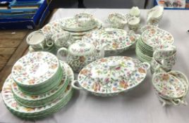 Extensive Minton Haddon Hall dinner and tea service (53 pieces)