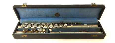 Cased flute Boosey and Hawkes