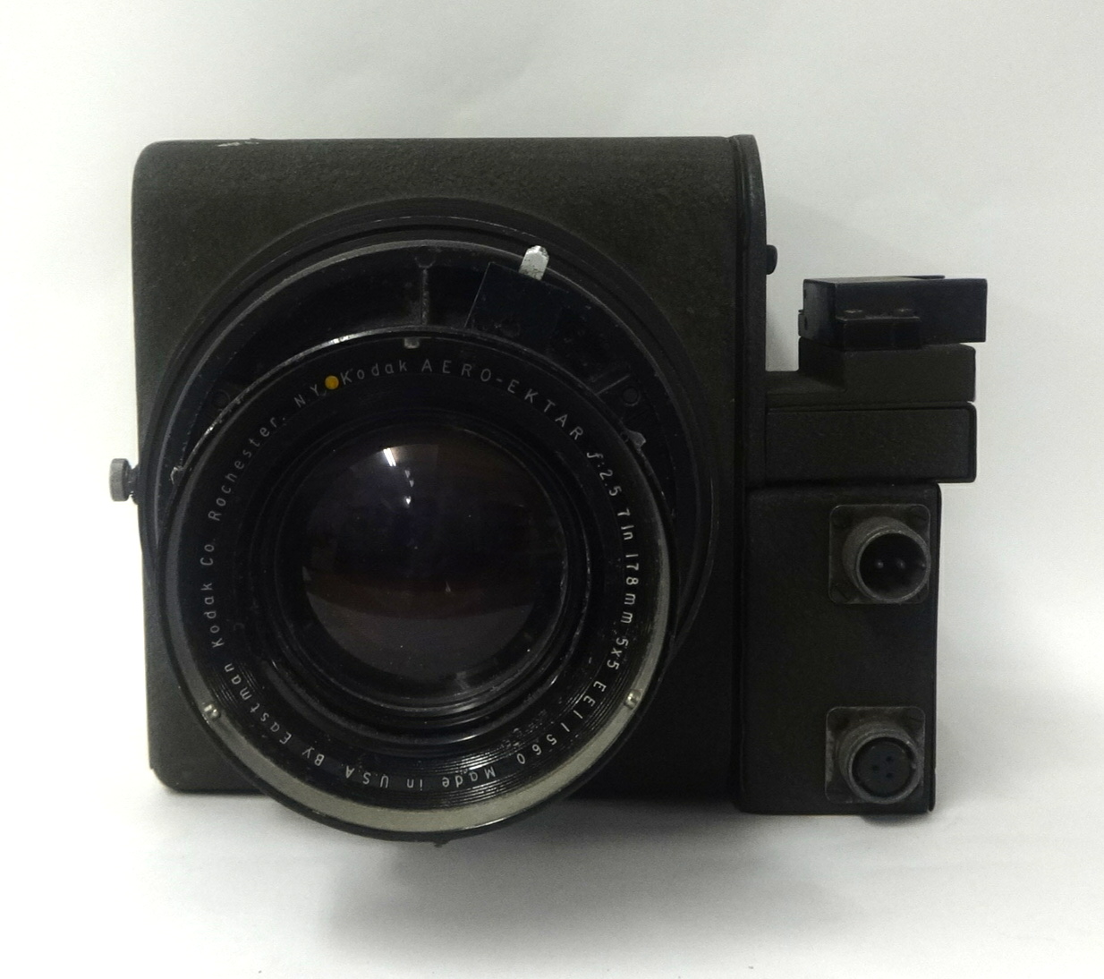 An American WWII aircraft spy camera by Kodak & Co