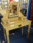 A pine dressing table, 91cm