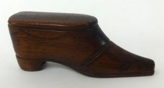 A Georgian snuff box, inlaid in the form of a shoe