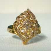 18ct gold diamond cluster ring Size, T