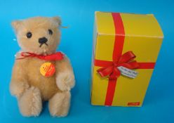 Small modern Steiff teddy bear 11cm,  with box