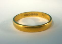 22ct wedding ring, size L, gross weight 2.50g
