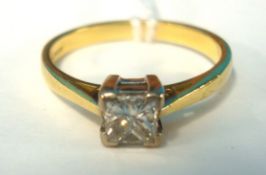 A diamond solitaire ring with princess cut diamond, approx 0.5points set in 18ct gold, size P