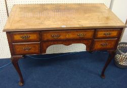Walnut dressing table fitted with five drawers on cabriole legs, late 19th/early 20th century, 106cm