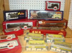 Various model railway including Bachmann Super Smooth Branch Line loco, Dapol and Wrenn (16)