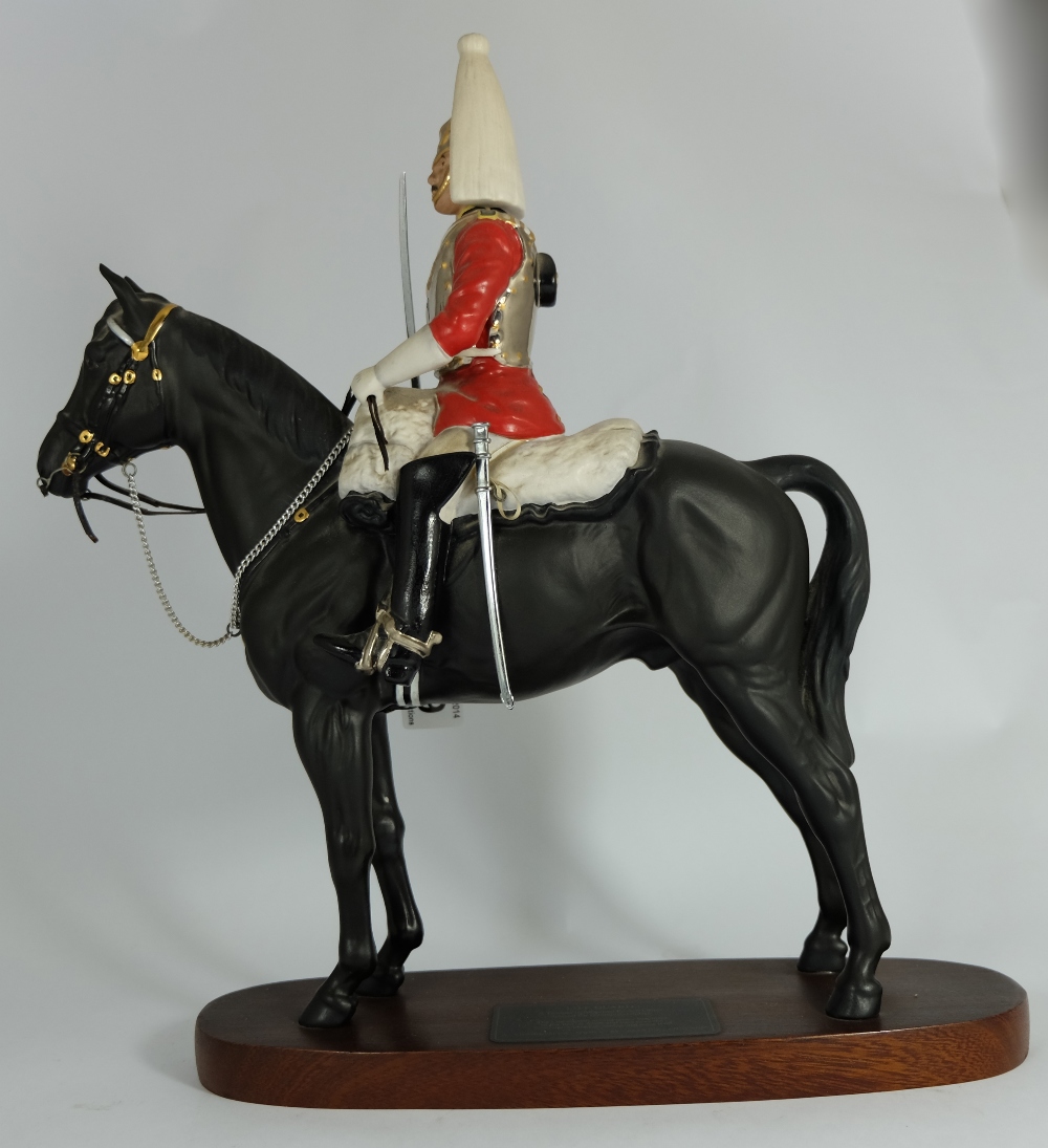 Beswick connoissuer Lifeguard on horse 2562 (leather reins worn)