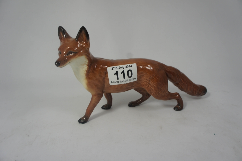 Beswick early Fox 1016, with black tip tail