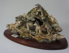 Border Fine Arts figure group pack of wolves " Den Mother " limited edition by Ray Ayres Made in