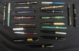 A collection of various old fountain pens including Parker, Swan, Onoto etc (21)