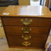 Small oak Chest of drawers approx 2 ft in height