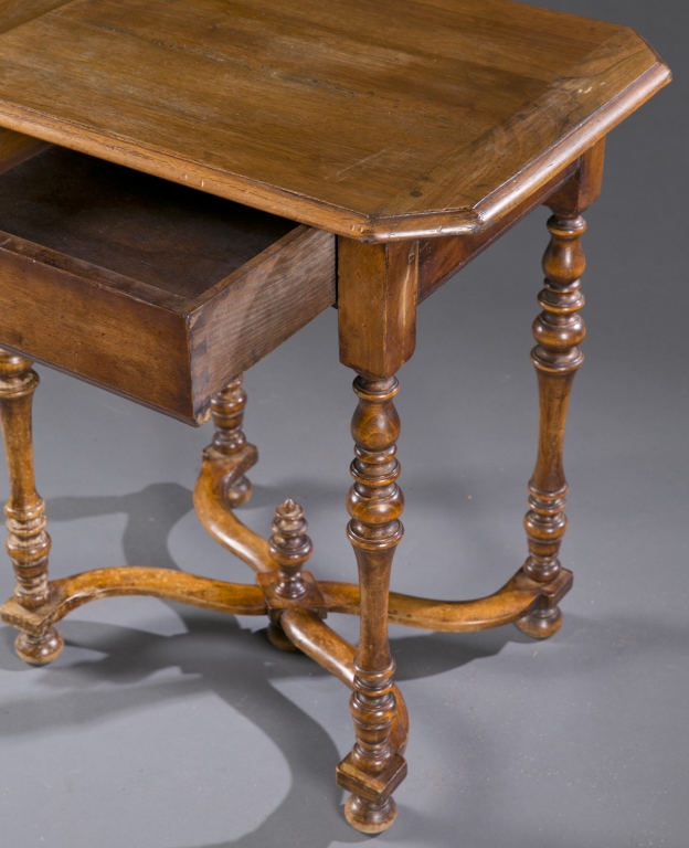 A William and Mary style walnut table with drawer. 18th century.  Having turned legs, cross - Image 3 of 3