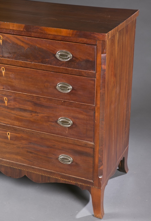 A Federal style mahogany 4 drawer chest. Mid 19th century. With inlaid escutcheons and replaced - Image 4 of 6