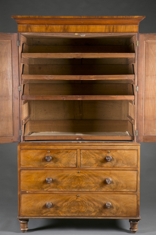 A linen press with book matched mahogany veneer. 19th c.  Incorporating a ogee arch on top panel - Image 3 of 5